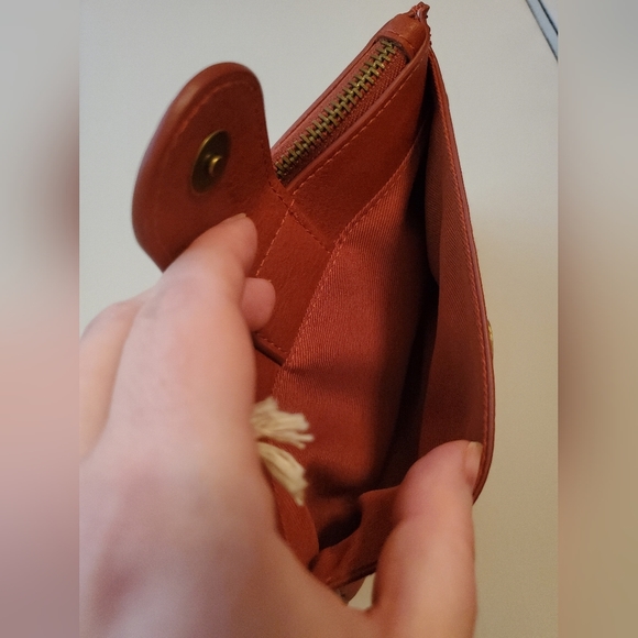 Gorgeous New with tags Universal Thread - Wristlet❌ - Picture 7 of 11